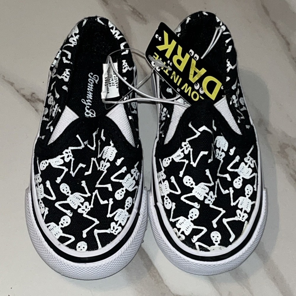 Tommy Bahama Toddler 5 Skeleton‎ Bones Glow-in-the-Dark Halloween Shoes  Canvas